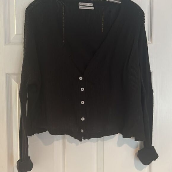Urban outfitters crop sweater. Size S - Picture 3 of 3